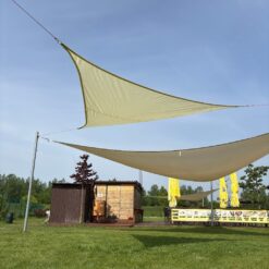 Trojuholníková tienica plachta – odolná proti UV a dažďu