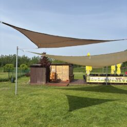 Trojuholníková tienica plachta – odolná proti UV a dažďu