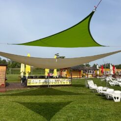 Trojuholníková tienica plachta – odolná proti UV a dažďu