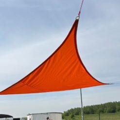 Trojuholníková tienica plachta – odolná proti UV a dažďu